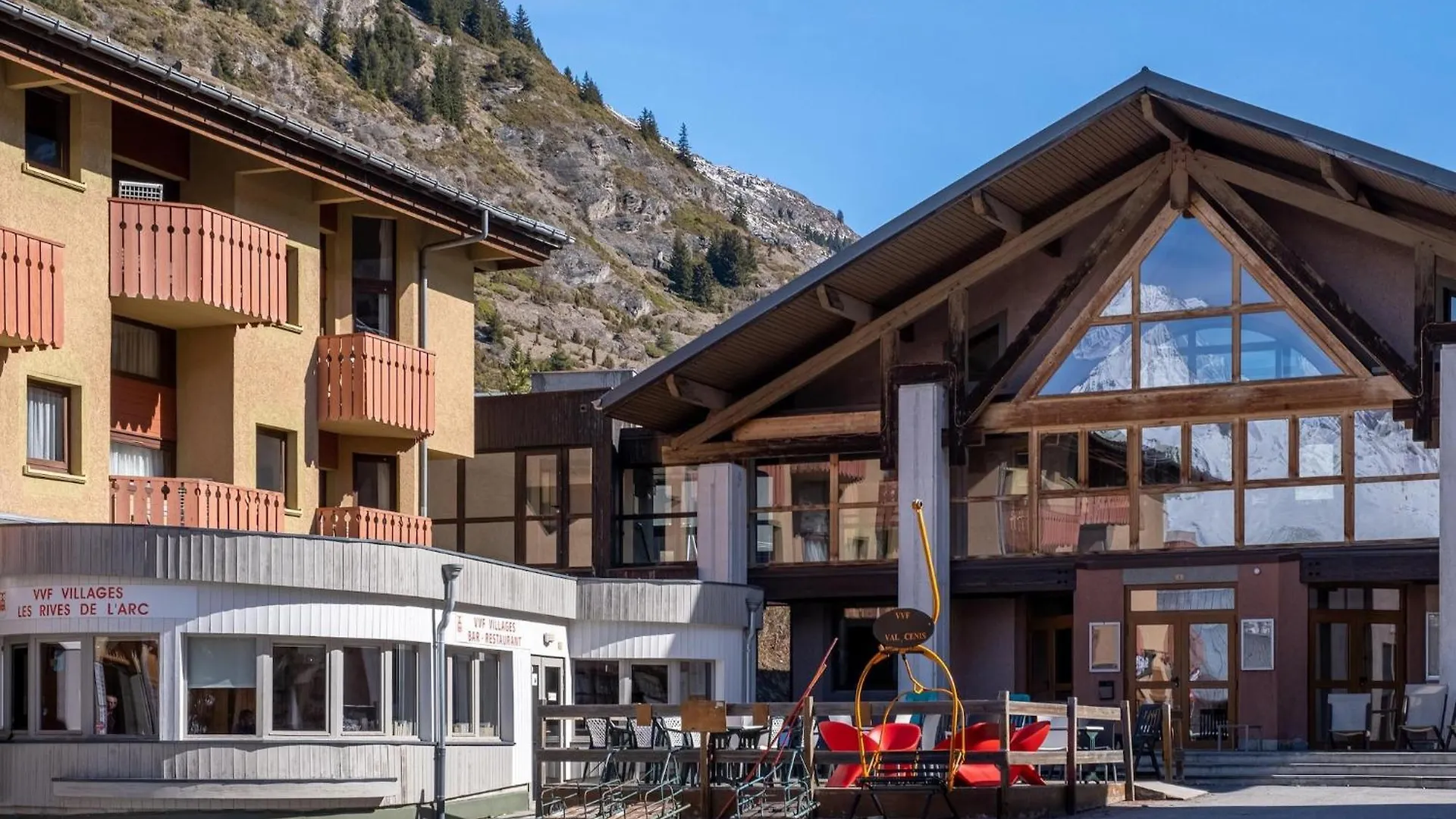 3 Room Apartment 7 People 1 Baby Lanslevillard France