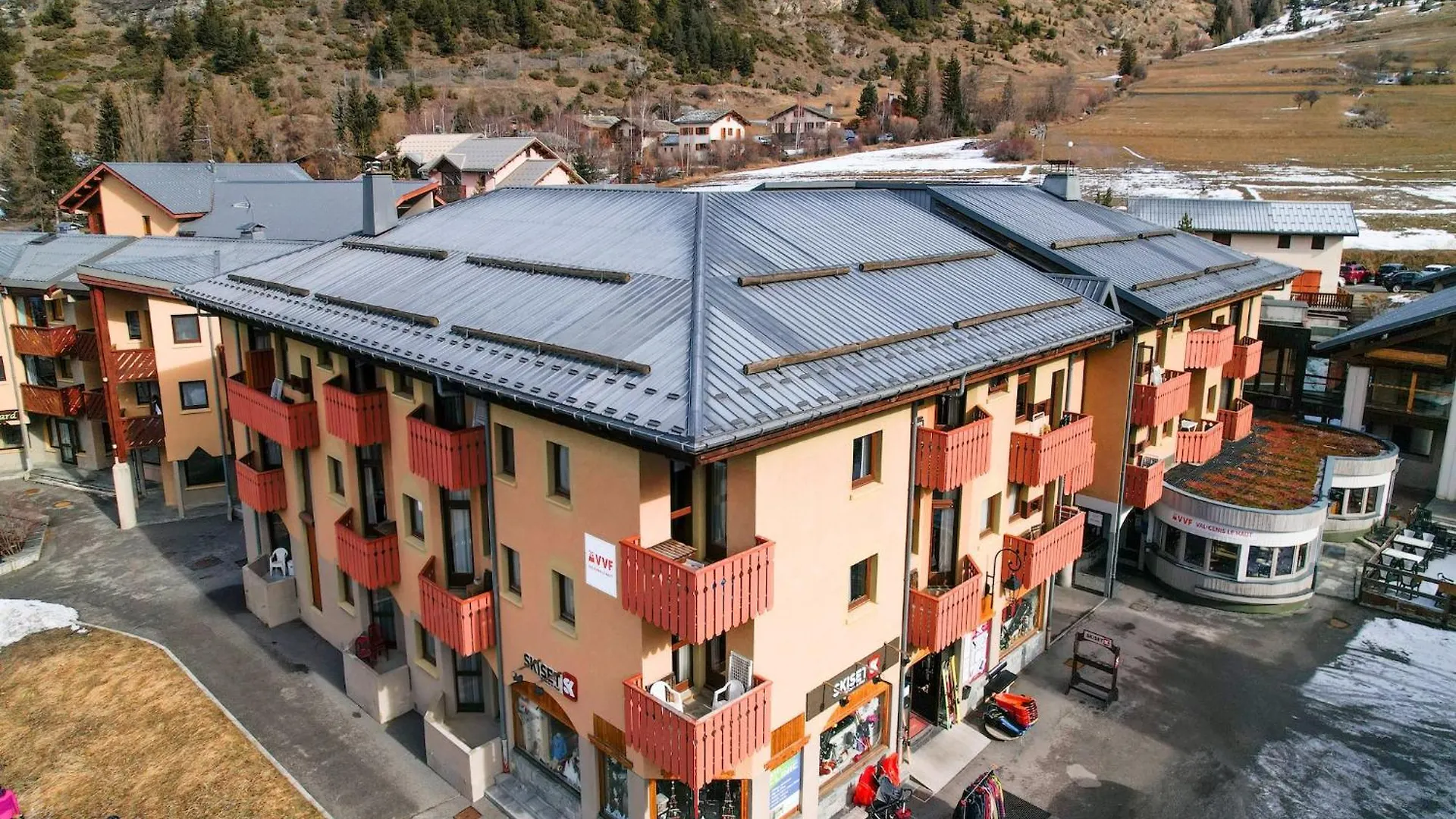 Holiday home 3 Room Apartment 7 People 1 Baby Lanslevillard France