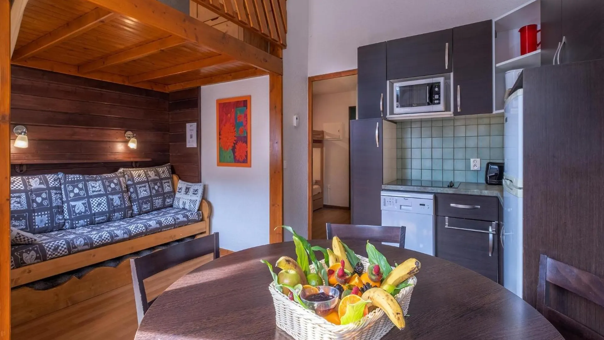 3 Room Apartment 7 People 1 Baby Lanslevillard France