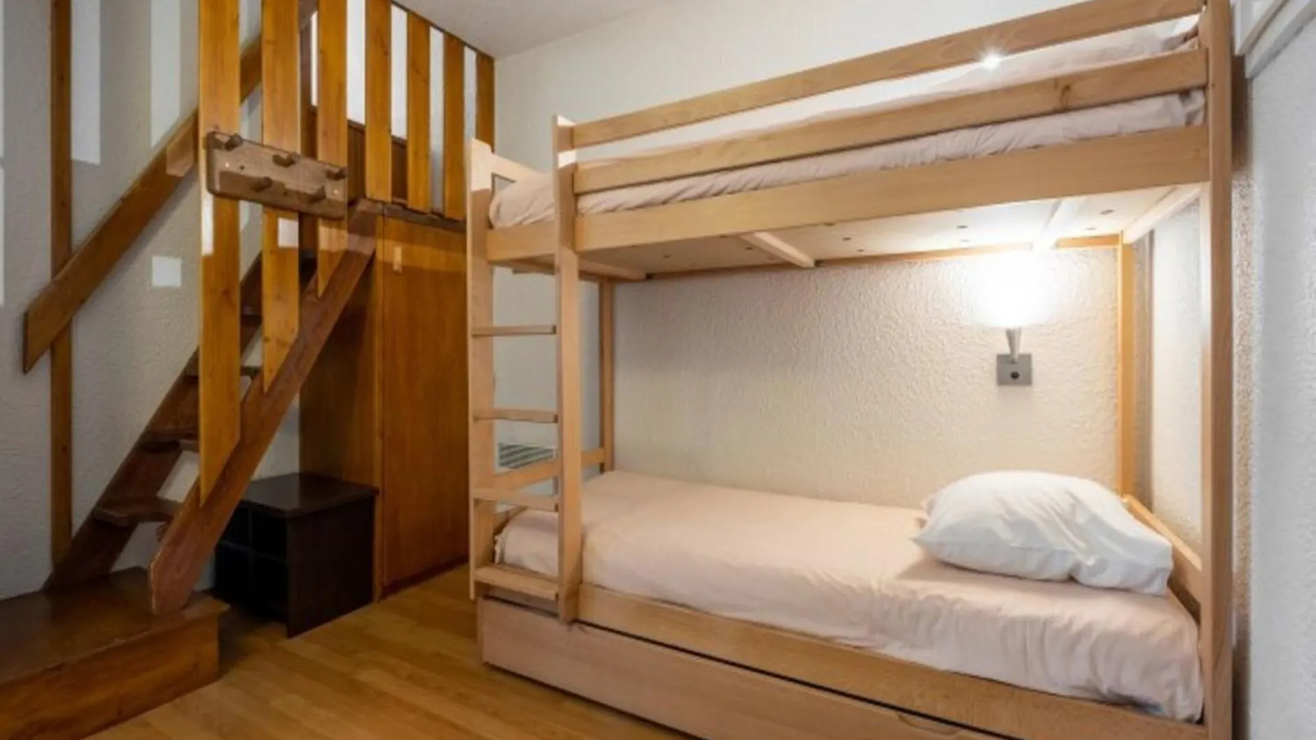 3 Room Apartment 7 People 1 Baby Lanslevillard 0*,  France